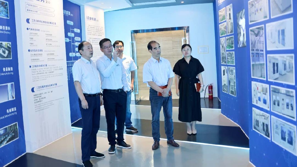 市政协副主席吴红星走访市政协委员王敏